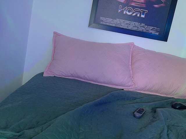 valkiriamoore live cam on BongaCams