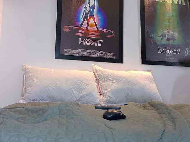 valkiriamoore webcam