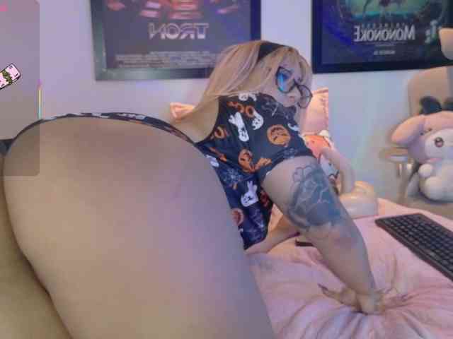 livecam Valkiriamoore