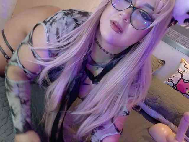 valkiriamoore webcam