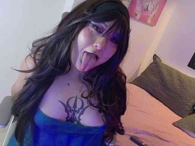 valkiriamoore webcam