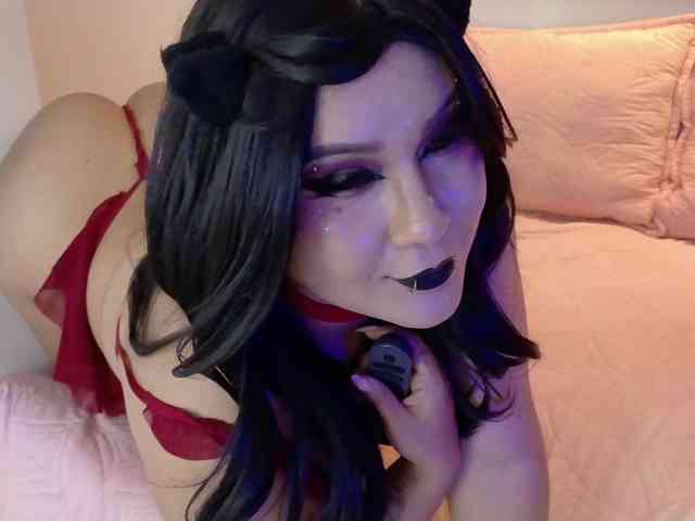 valkiriamoore webcam