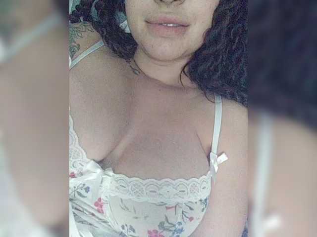 miss-l0ve, en directo ahora en BongaCams