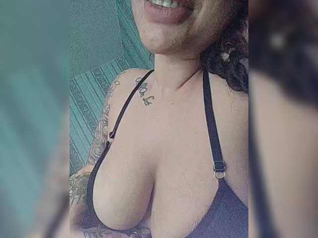 miss-l0ve, live now on BongaCams