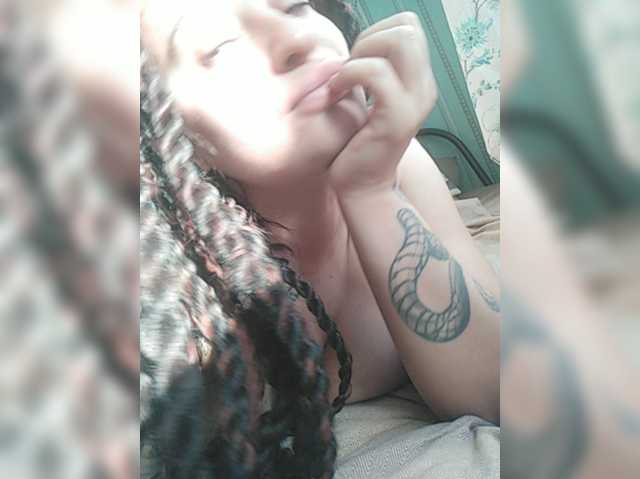 miss-l0ve, en directo ahora en BongaCams