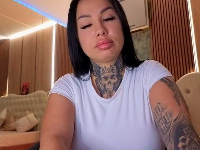 AngellBlackX, en directo ahora en BongaCams