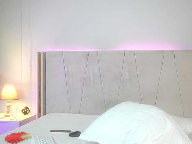 MiriamFoxx live webcam show