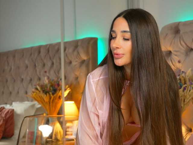 MiriamFoxx, en directo ahora en BongaCams