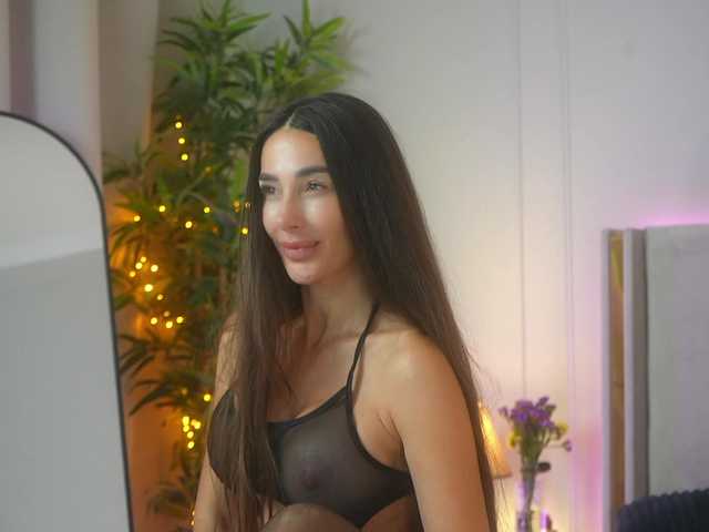 MiriamFoxx live cam on BongaCams