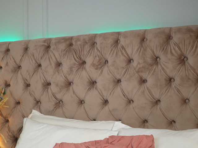 MiriamFoxx live cam on BongaCams