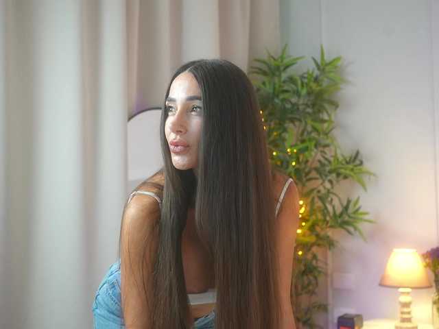 MiriamFoxx live webcam show