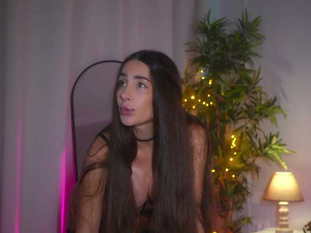 MiriamFoxx live cam on BongaCams