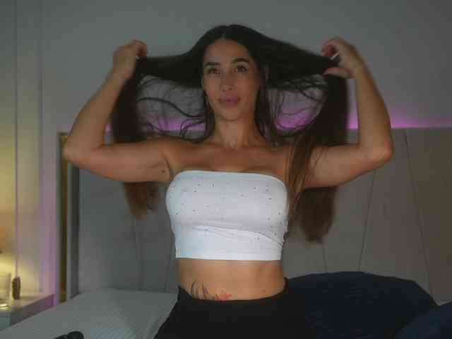MiriamFoxx webcam