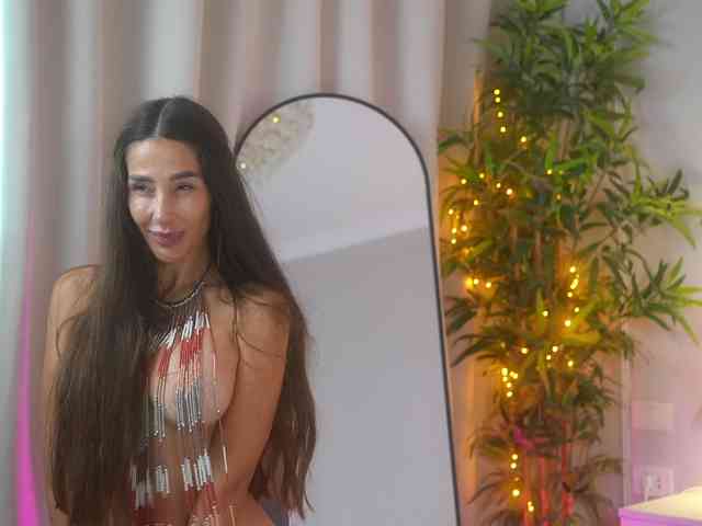 MiriamFoxx webcam