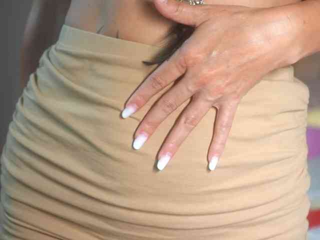 MiriamFoxx webcam