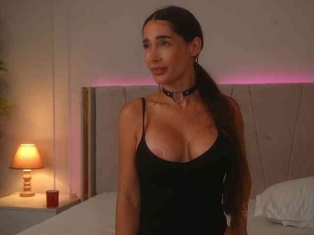 MiriamFoxx webcam