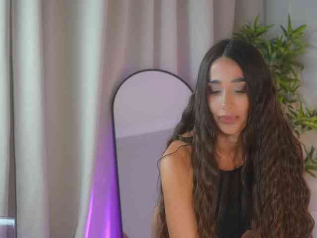 MiriamFoxx webcam