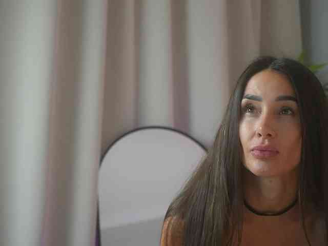 MiriamFoxx webcam