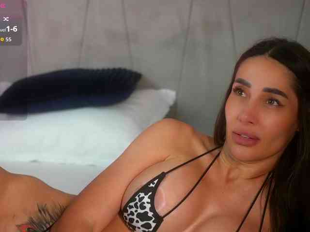 MiriamFoxx webcam