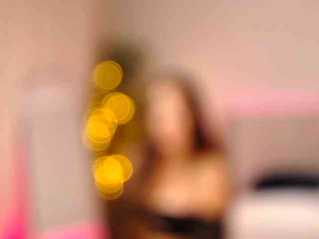 MiriamFoxx webcam