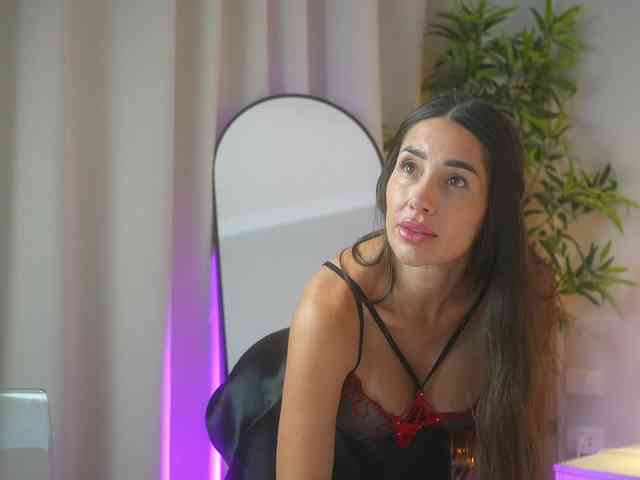 MiriamFoxx webcam