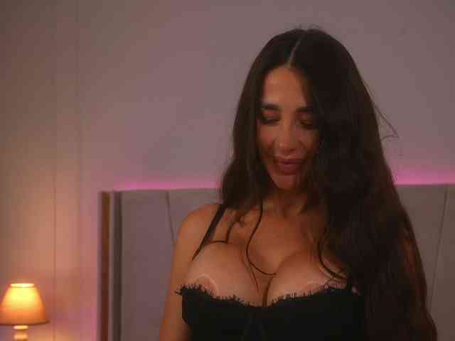 MiriamFoxx webcam