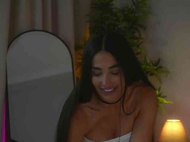 MiriamFoxx webcam