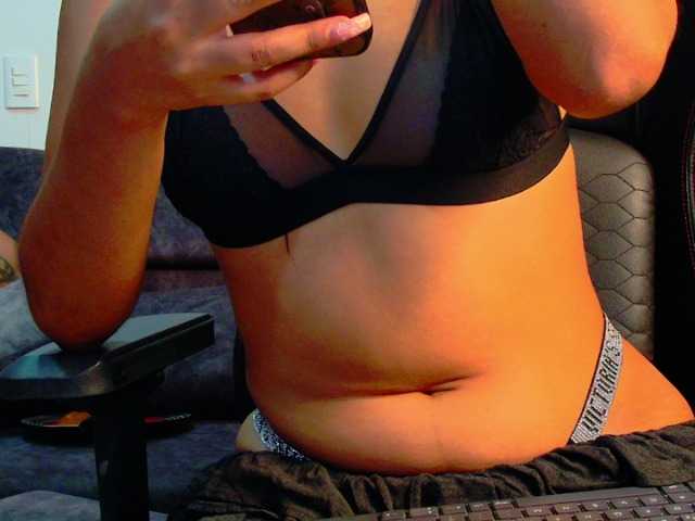 latin-couple77 live cam on BongaCams