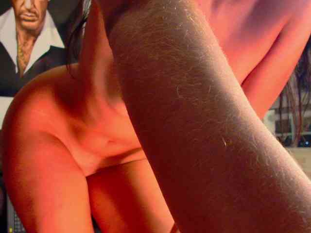 latin-couple77 webcam