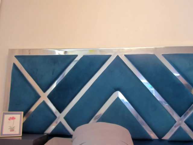 tiffanymiller1 live webcam show