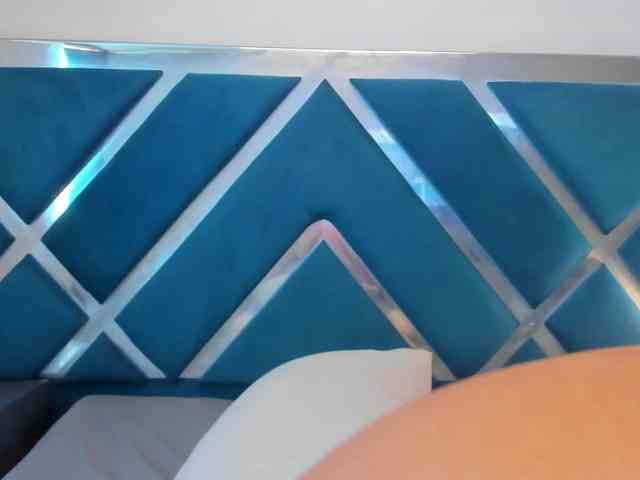 tiffanymiller1 webcam