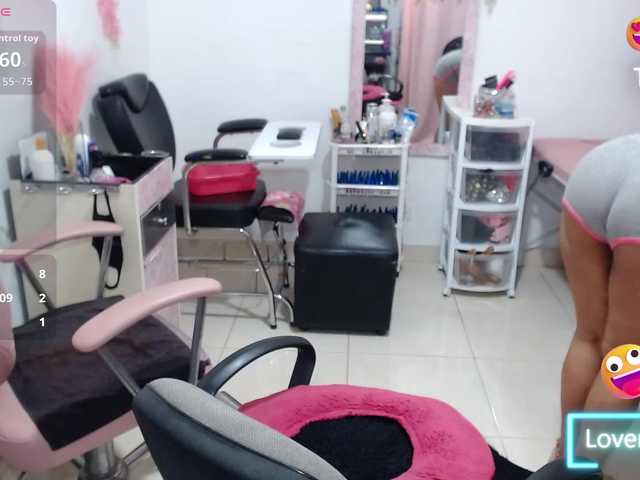 titsbiglovers live cam on BongaCams