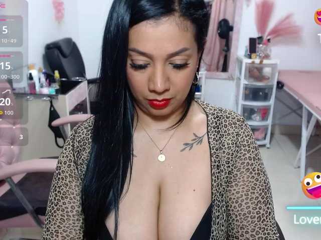 titsbiglovers live webcam show