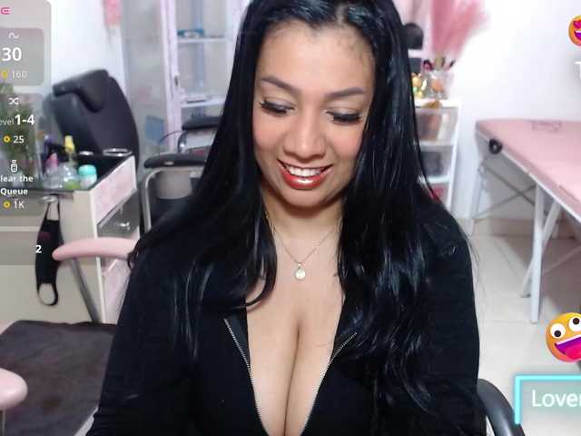 titsbiglovers live cam on BongaCams