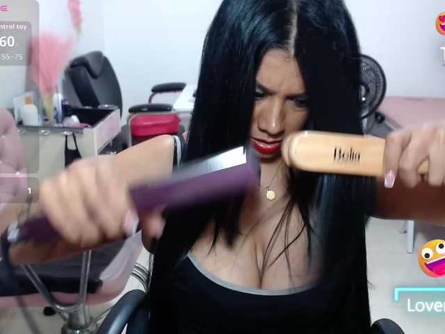 titsbiglovers live cam on BongaCams