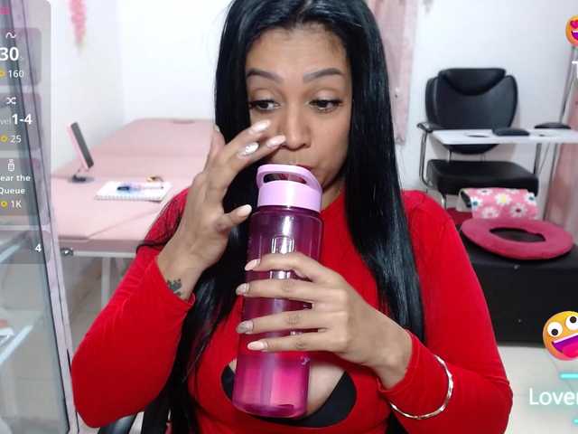 titsbiglovers live cam on BongaCams