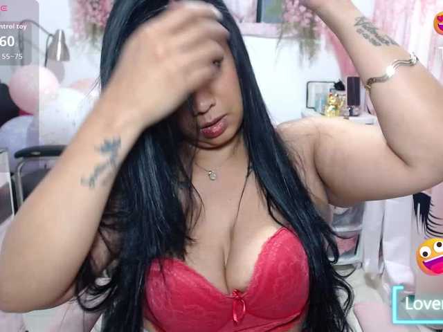 titsbiglovers live cam on BongaCams