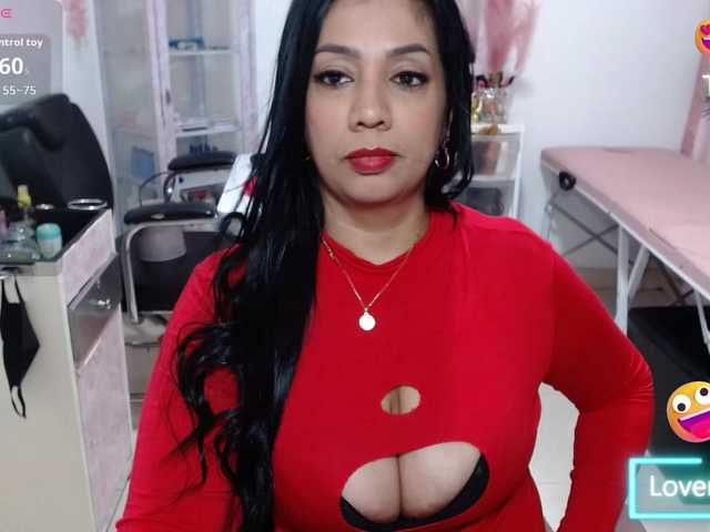 titsbiglovers live cam on BongaCams