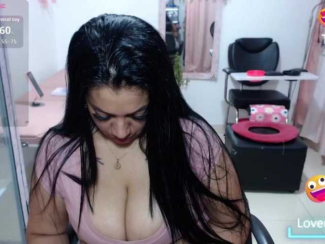 titsbiglovers live cam on UnifiedCams