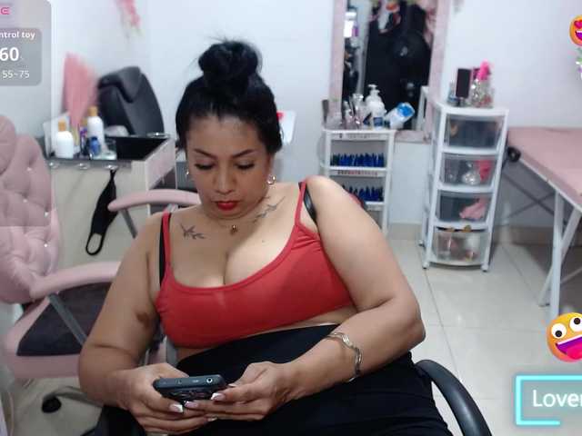 titsbiglovers live webcam show