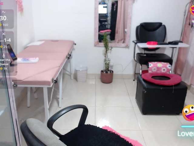 titsbiglovers live cam on BongaCams