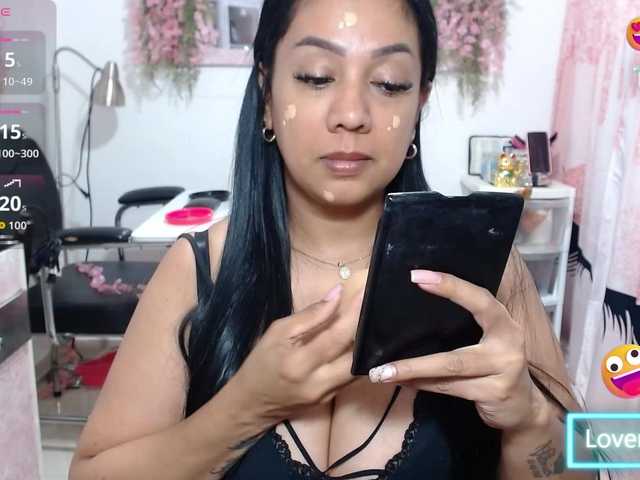 titsbiglovers live cam on BongaCams
