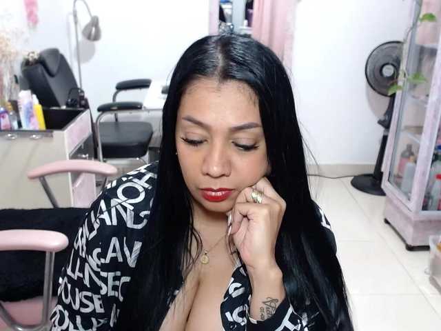titsbiglovers live cam on BongaCams