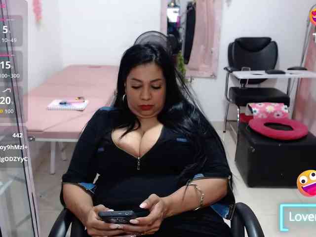 titsbiglovers Live Webcam on BongaCams