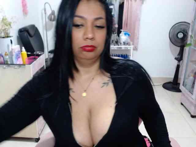 titsbiglovers webcam
