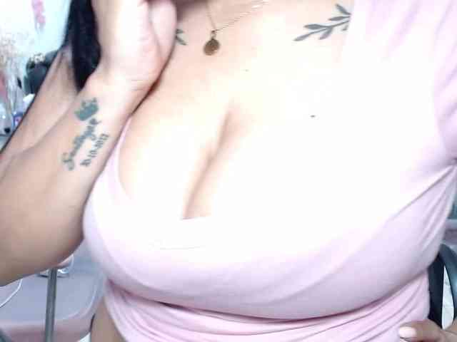 titsbiglovers titsbiglovers
