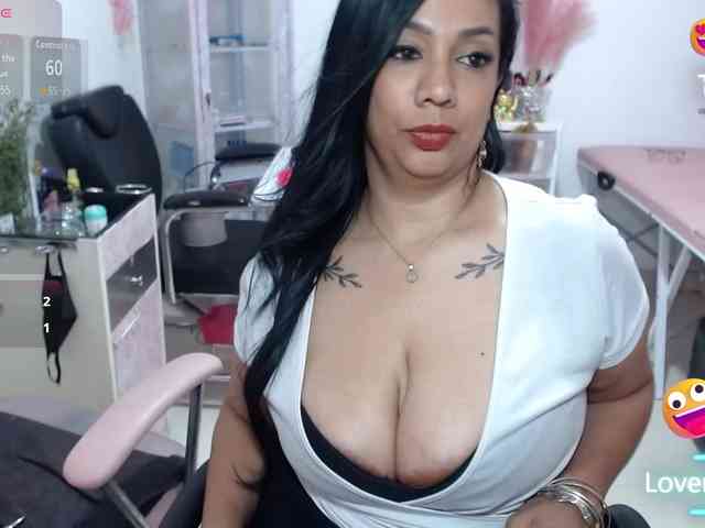 titsbiglovers titsbiglovers