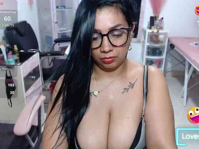 titsbiglovers titsbiglovers
