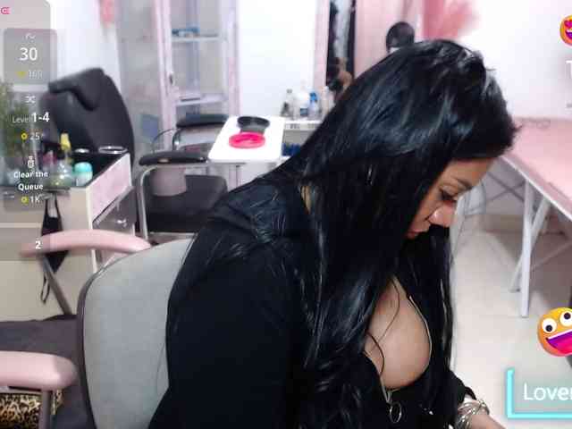 titsbiglovers Live Webcam on BongaCams