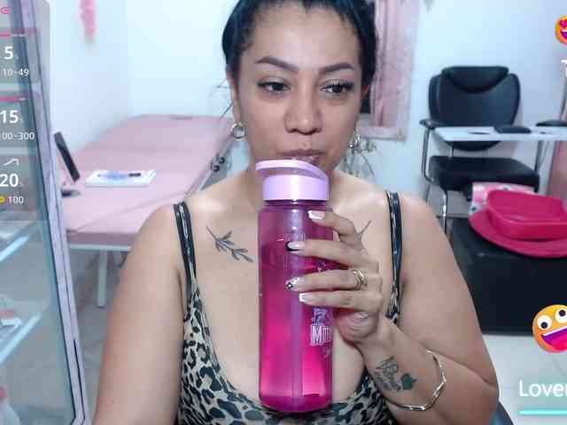 titsbiglovers webcam